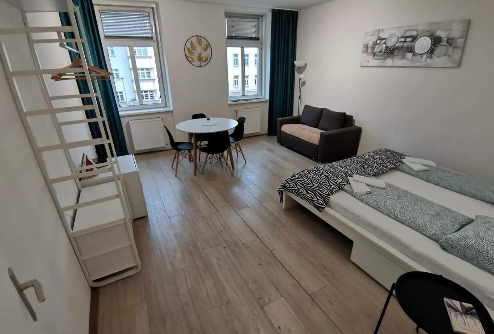 Central Apartment Metro 1 Min. Vienna